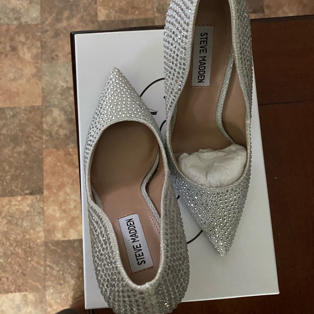 Only Worn ONCE!! Super Glam Steve Madden Pumps